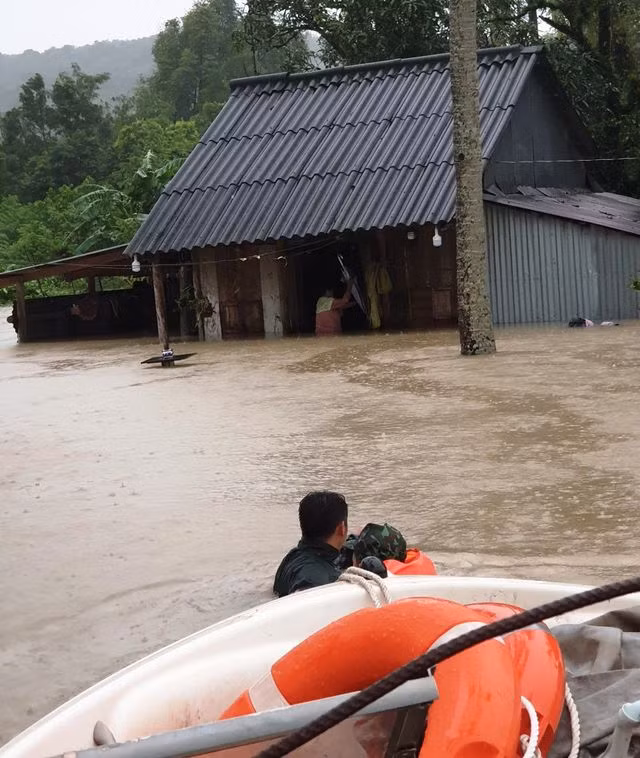 Nhìn lại 10 ngày đảo ngọc Phú Quốc quay cuồng trong trận lũ lụt chưa từng có - 14