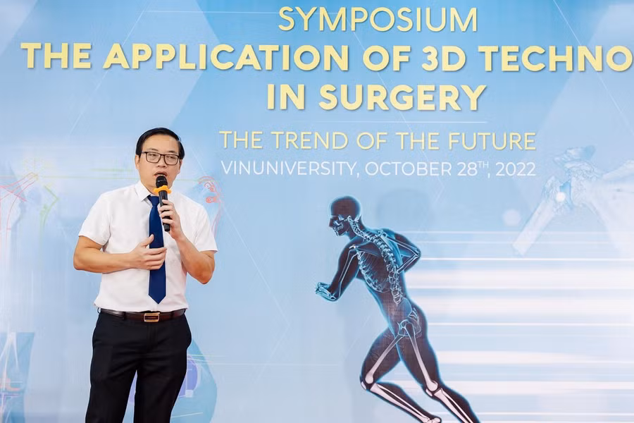 GS.TS.BS Trần Trung Dũng, Giám đốc chuyên môn Trung tâm Công nghệ 3D trong Y học VinUni cho biết với công nghệ in 3D, các bệnh viện có thể sử dụng các dụng cụ mổ vừa khít với giải phẫu của người Việt, mà giá thành lại thấp hơn nhiều lần so với sản phẩm nhập khẩu từ Mỹ hay châu Âu.