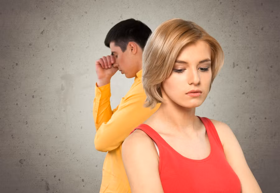 Những mâu thuẫn gay gắt thường xảy ra trong gia đình có với người vợ kiếm được nhiều tiền hơn chồng. (Ảnh: ITN).