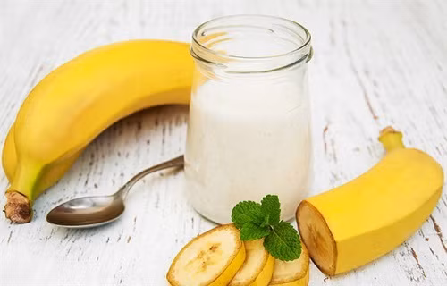 Lấy nửa quả chuối làm theo cách này tóc gãy rụng xơ rối nặng đến mấy cũng khỏi hoàn toàn-3