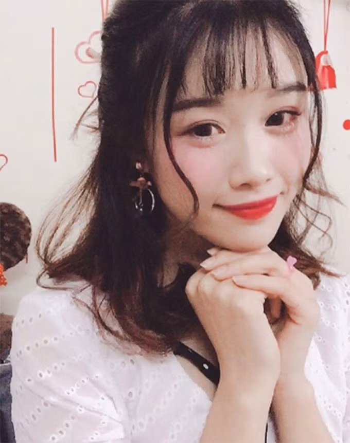 ban gai kin tieng xinh nhu hoa cua tien dao van toan hinh anh 6