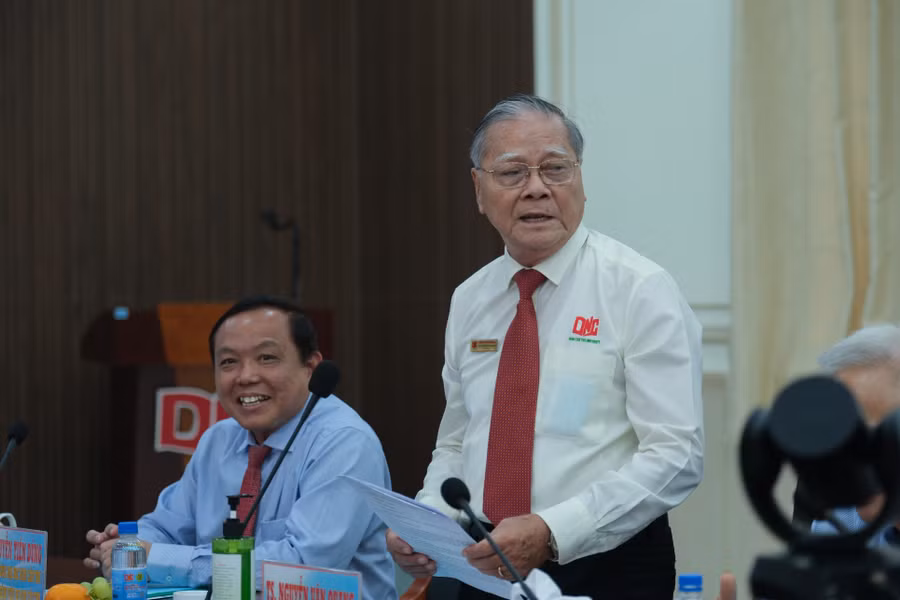 TS. Nguyễn Văn Quang, Hiệu trưởng Trường Đại học Nam Cần Thơ đã báo cáo tóm tắt về những thành tựu mà Nhà trường