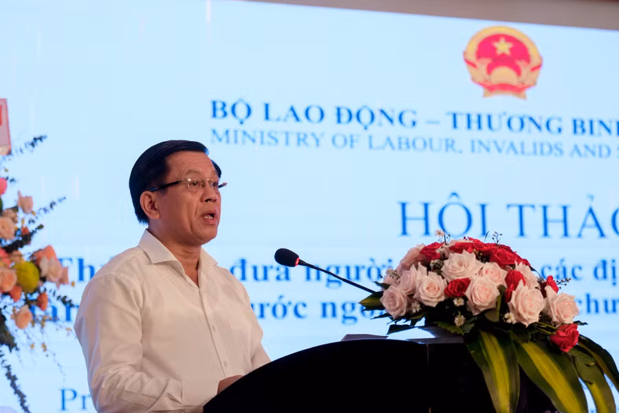 Thứ trưởng Bộ LĐTB&amp;XH Nguyễn Bá Hoan phát biểu chỉ đạo hội nghị.