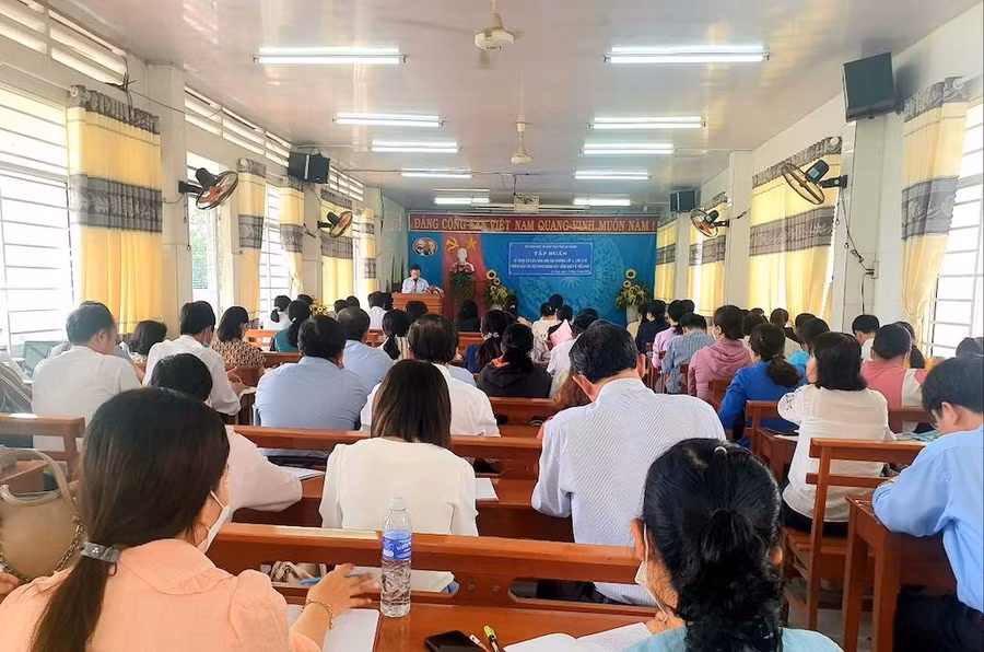 Quang cảnh buổi tập huấn.
