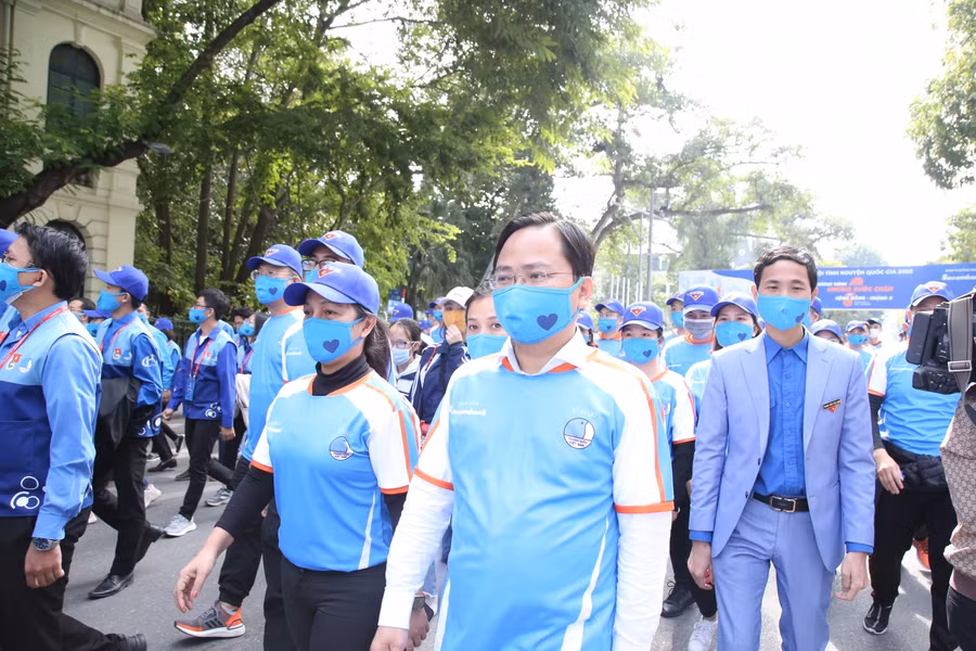 Chương trình những bước chân vì cộng đồng trong khuôn khổ ngày lễ tình nguyện quốc gia.