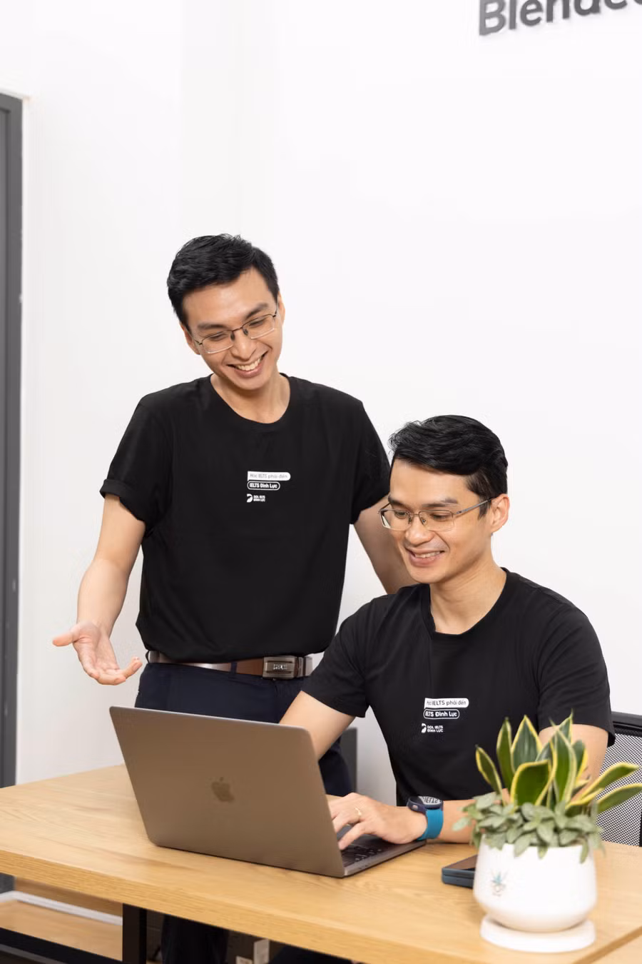 Với Trung Nghĩa và Trung Kiên, việc học tập có tư duy như phương pháp đúng đắn sẽ giúp chúng ta có thêm nhiều thời gian hoàn thiện bản thân, cho hoạt động cộng đồng (Ảnh: MINK). Với Trung Nghĩa và Trung Kiên, việc học tập có tư duy như phương pháp đúng đắn sẽ giúp chúng ta có thêm nhiều thời gian hoàn thiện bản thân, cho hoạt động cộng đồng (Ảnh: MINK).