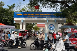 Trường THPT Phan Bội Châu - Phan Thiết, phường Phú Thủy, tỉnh Lâm Đồng.