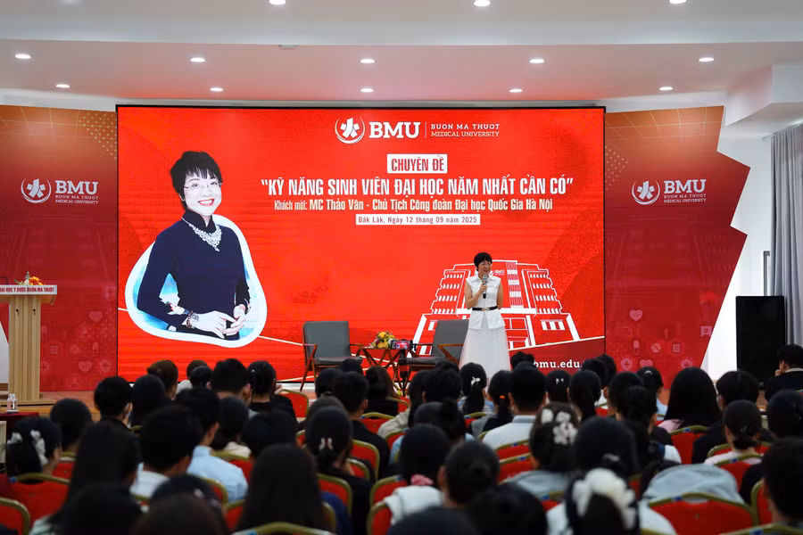 mc-thao-van.jpg