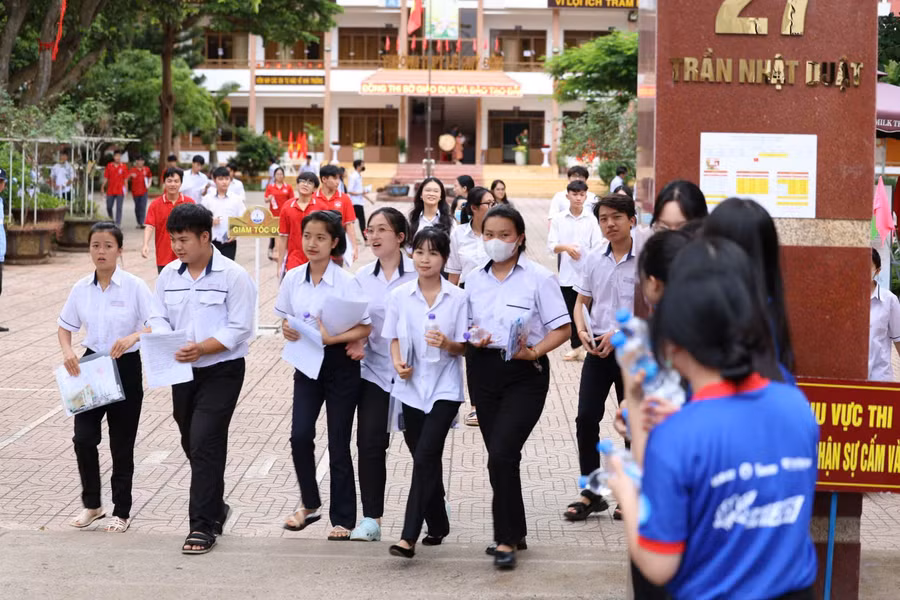 a1-roi-phong.jpg