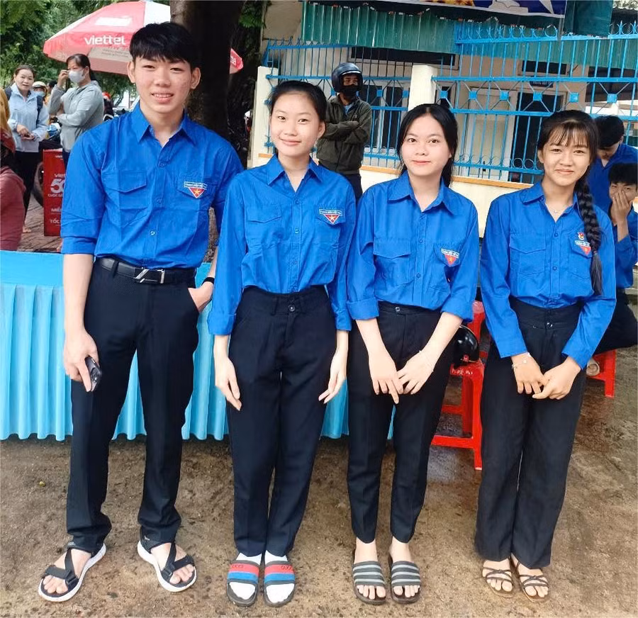 nam-sinh-3.jpg