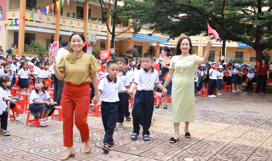 Đội ngũ giáo viên Đắk Lắk nỗ lực xây dựng môi trường giáo dục an toàn, phát triển. (Ảnh: Thành Tâm)