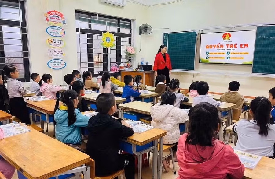Học sinh được trang bị kỹ năng nhận diện và phòng tránh nguy cơ xâm hại. (Ảnh: Triệu Linh)
