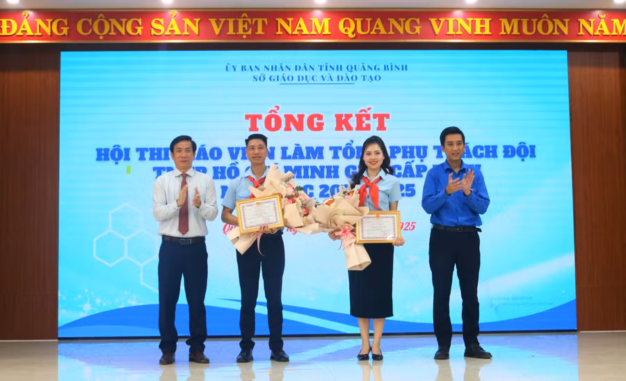 nhat.jpg