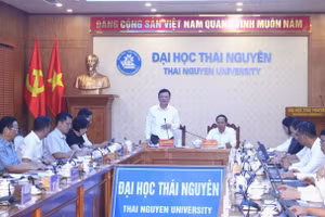 Quang cảnh buổi làm việc.