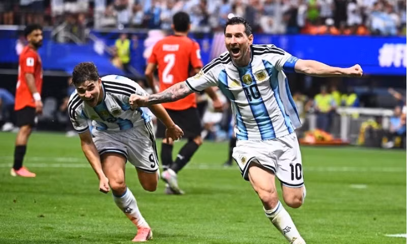 Đội tuyển Argentina cũng sở hữu nhiều ngôi sao giàu kinh nghiệm và vẫn lấy Lionel Messi làm trung tâm trong lối chơi. 00000000000000000000000000000000000.png