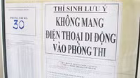Tìm mọi cách nhắc thí sinh không mang "dế" vào phòng thi ảnh 4 Tìm mọi cách nhắc thí sinh không mang "dế" vào phòng thi ảnh 4