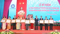 Trường Đại học Thương mại đón nhận Huân chương Độc lập Hạng nhất ảnh 6 Trường Đại học Thương mại đón nhận Huân chương Độc lập Hạng nhất ảnh 6