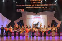 Tuyên dương học sinh đoạt giải quốc tế và thủ khoa đại học ảnh 7