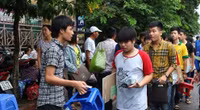 Lỉnh kỉnh vác... ghế đi thi ảnh 5