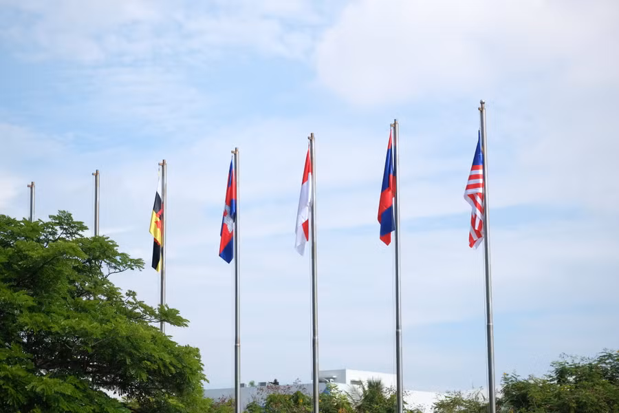 Lá cờ của các nước tham dự Đại hội. Lá cờ của các nước tham dự Đại hội.