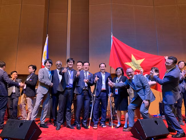 Các chuyên gia của BV ĐHYD tham dự hội nghị khoa học ELSV 2018.