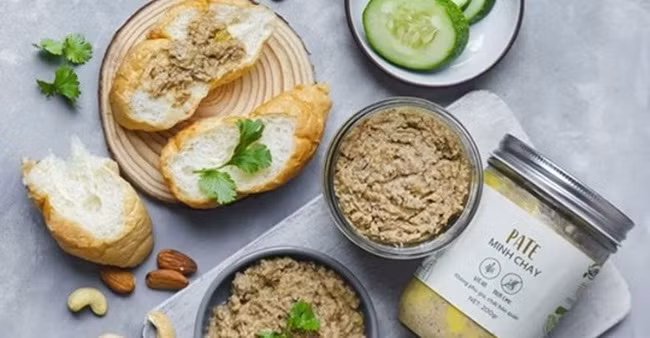 Bệnh nhân ngộ độc botulinum nghi do ăn pate chay đóng hộp bị nhiễm khuẩn (Ảnh: IT).