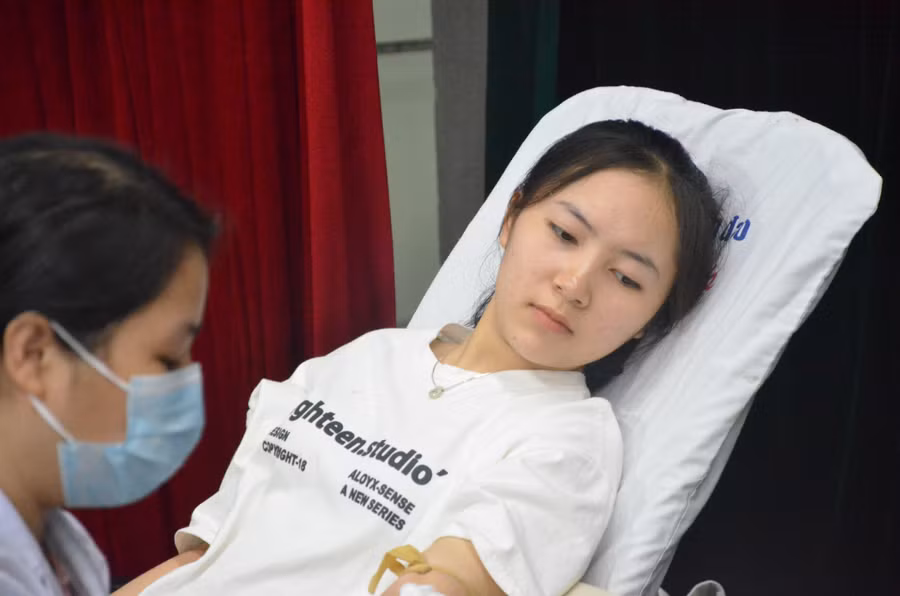 Ngày hội thu về 343 đơn vị máu phục vụ công tác cấp cứu và điều trị. Ngày hội thu về 343 đơn vị máu phục vụ công tác cấp cứu và điều trị.