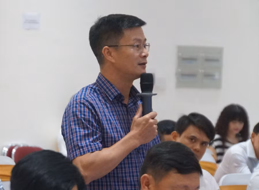 Đại diện Sở GD&amp;TĐ Bắc Giang tham luận tại hội nghị. (Ảnh: Cẩm Anh)