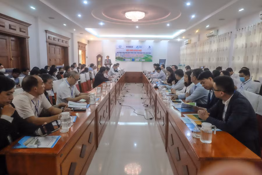 Quang cảnh buổi Hội thảo. 