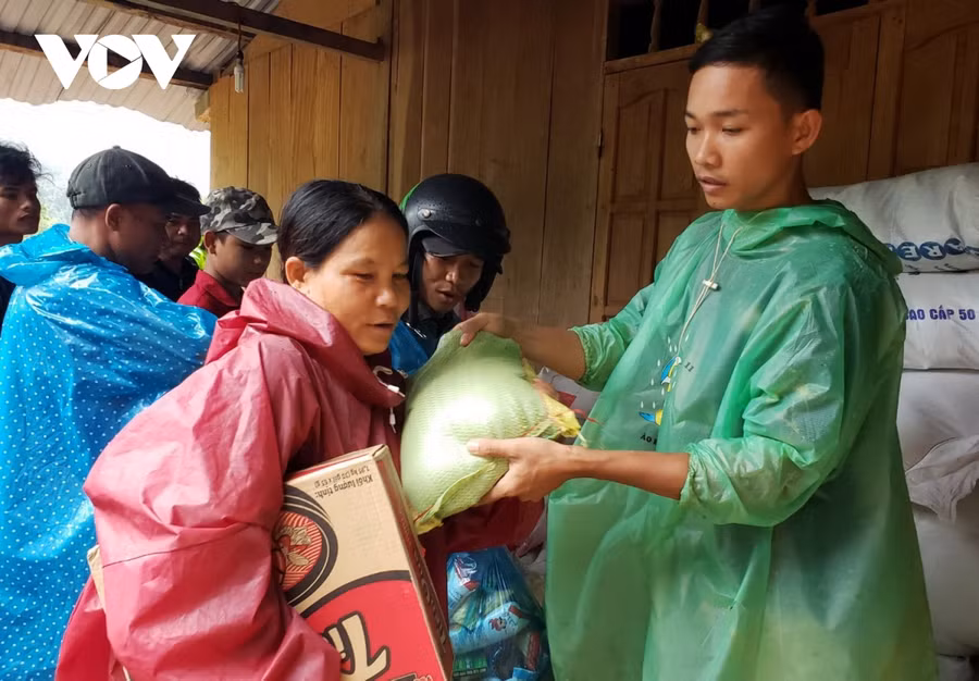 Vụ sạt lở đất kinh hoàng ở Trà Leng: Lập làng, làm nhà mới cho dân mất nhà ảnh 1 Vụ sạt lở đất kinh hoàng ở Trà Leng: Lập làng, làm nhà mới cho dân mất nhà ảnh 1