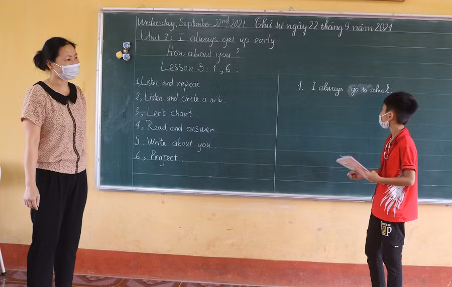 Một giờ học tiếng Anh tại trường Tiểu học Khôi Kỳ (Đại Từ, Thái Nguyên)