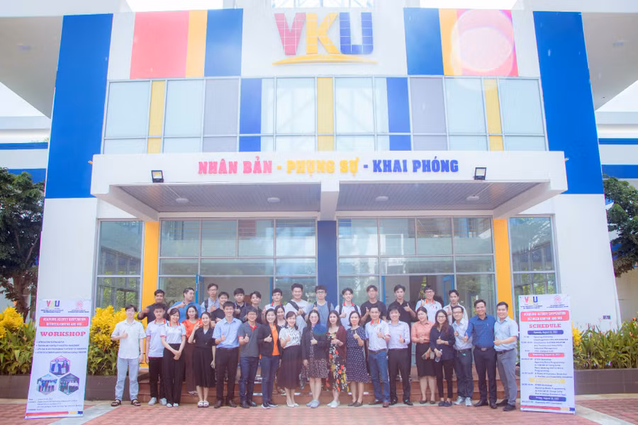 Chương trình trao đổi học thuật giữa hai Trường sẽ là cơ hội để giảng viên và sinh viên tiếp cận với môi trường học tập quốc tế, giao lưu học thuật. Ảnh: Hoàng Vinh. Chương trình trao đổi học thuật giữa hai Trường sẽ là cơ hội để giảng viên và sinh viên tiếp cận với môi trường học tập quốc tế, giao lưu học thuật. Ảnh: Hoàng Vinh.