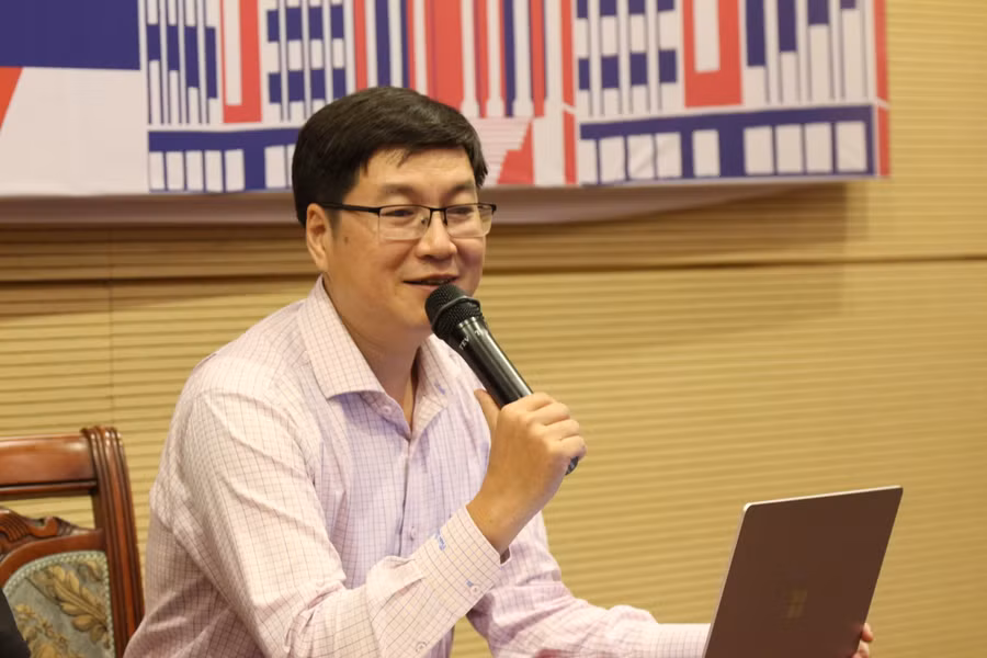 Nguyễn Ngọc Trung, Phó hiệu trưởng Trường ĐH Sư phạm TPHCM chia sẻ phương hướng kỳ thi đánh giá năng lực chuyên biệt từ năm 2025. (Ảnh: HCMUE).