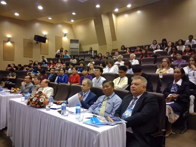 Hội thảo có sự tham dự của đông đảo các đại biểu trong nước và quốc tế.