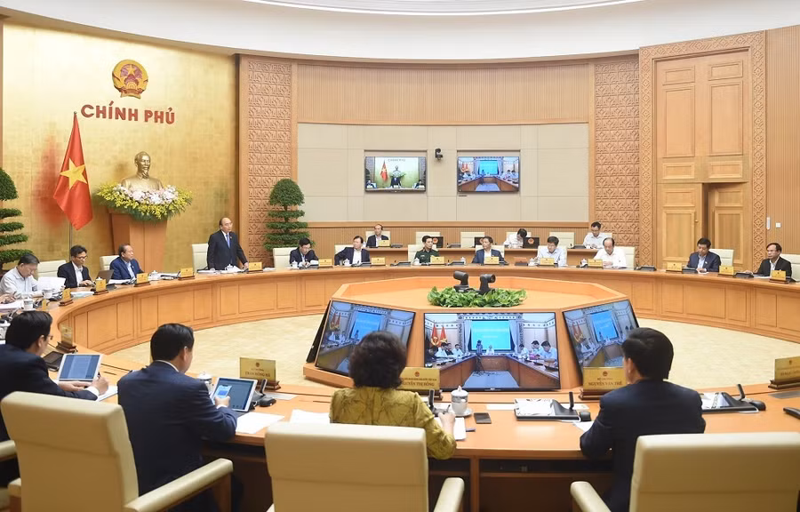 Các thành viên Chính phủ tại phiên họp cuối thường kỳ tháng 3. Thủ tướng Nguyễn Xuân Phúc xúc động cảm ơn các thành viên Chính phủ