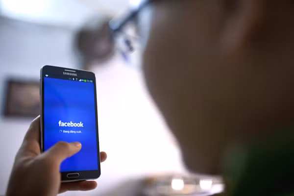 Thắt chặt quy định, buộc Facebook, Google tuân thủ pháp luật Việt Nam