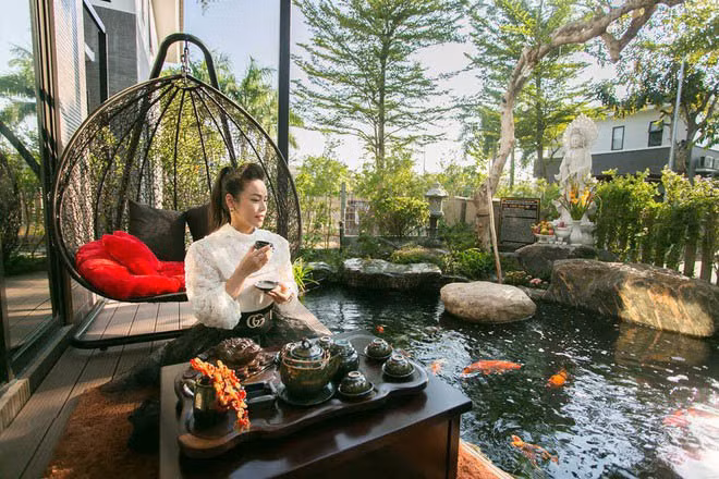 Khối tài sản đáng mơ ước của Nhật Kim Anh ở tuổi 35