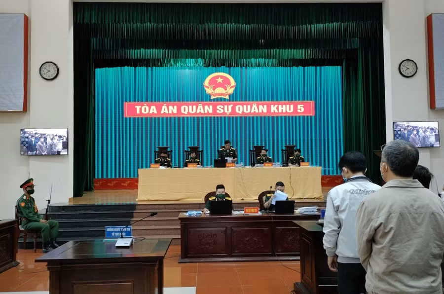 Phiên tòa xét xử các bị cáo. Ảnh: V.X 