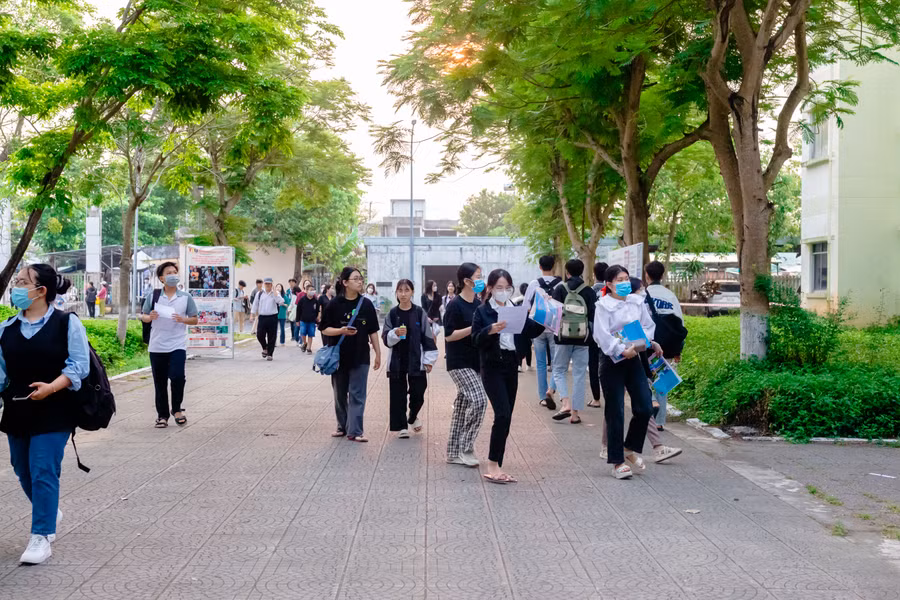 TP. Đà Nẵng có 3 điểm thi với 6 hội đồng với số lượng 5.300 thí sinh dự thi. Ảnh: Hòa Nguyễn.
