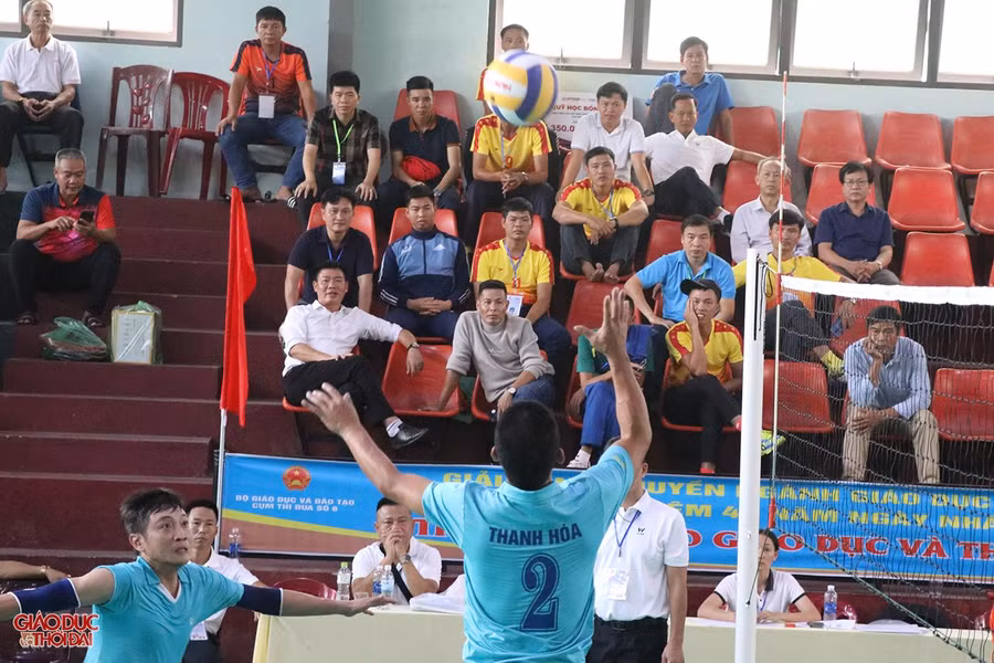 Công hay, thủ đẹp cũng không kém.