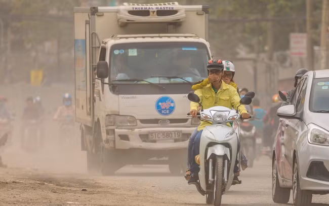 Cảnh ô nhiễm khói bụi