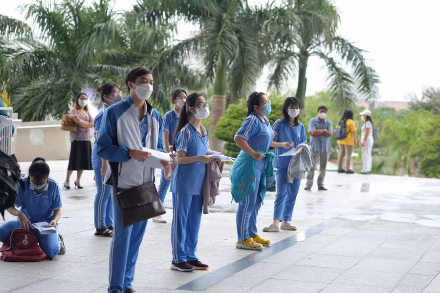 Bên cạnh đó, trẻ không đi học, trẻ khuyết tật… đang cư trú trên địa bàn thành phố không thuộc các đối tượng do Sở GD&amp;ĐT, Sở LĐTB&amp;XH lập danh sách.