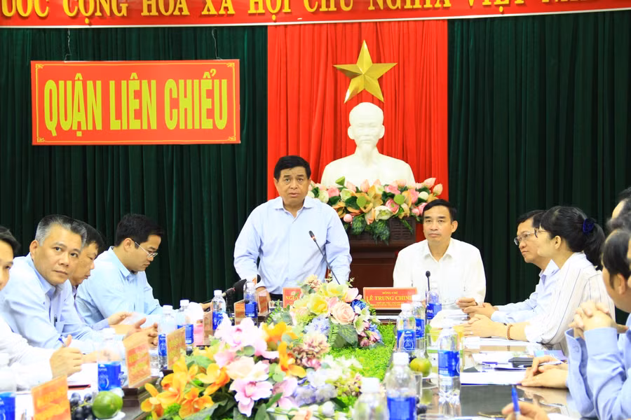 Bộ trưởng Bộ KH&amp;ĐT Nguyễn Chí Dũng làm việc với lãnh đạo TP Đà Nẵng về dự án xây dựng Bến cảng Liên Chiểu.