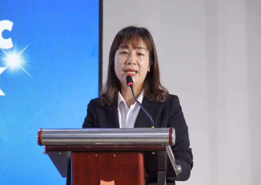 Bà Vũ Thị Bích Hậu - Phó Giám đốc Sở Khoa học và Công nghệ TP Đà Nẵng, Trưởng Ban tổ chức cuộc thi thông báo về thể lệ cuộc thi.