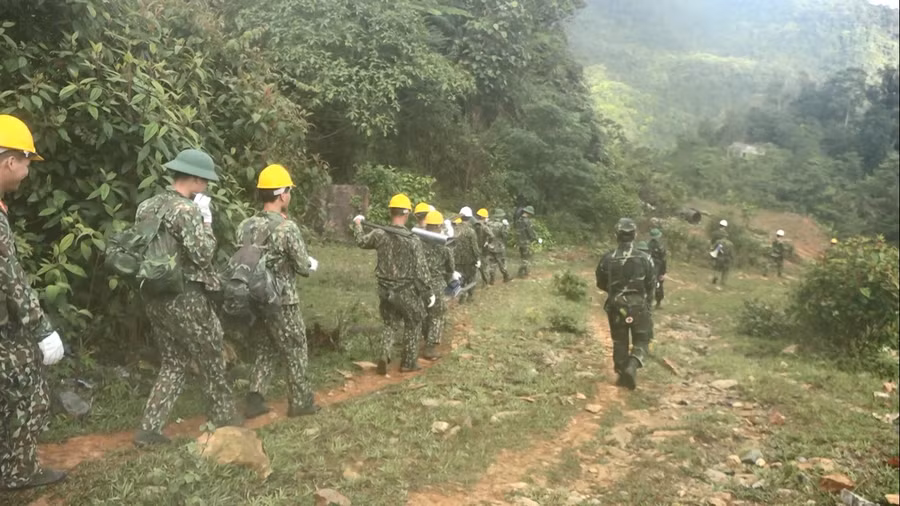 Kế hoạch đánh sập các hầm khai thác vàng trái phép đã được Bộ Quốc phòng đồng ý. Dự kiến diễn ra trong 15 ngày với sự tham gia của hơn 100 người.