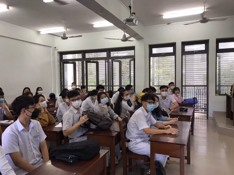 Cần thoát li văn mẫu để đạt được sự sáng tạo, để hình thành năng lực ngôn ngữ, năng lực văn chương cho chính người học. Ảnh minh họa.