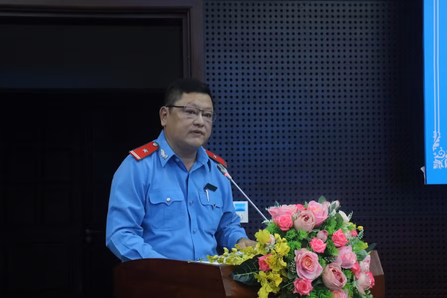 Ông Nguyễn Phùng Hiền - Phó Chánh Thanh tra Sở GTVT TP. Đà Nẵng báo cáo tại Hội nghị.