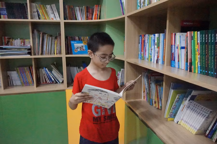 Những lúc đỡ mệt, Duy thích lên thư viện đọc sách Những lúc đỡ mệt, Duy thích lên thư viện đọc sách