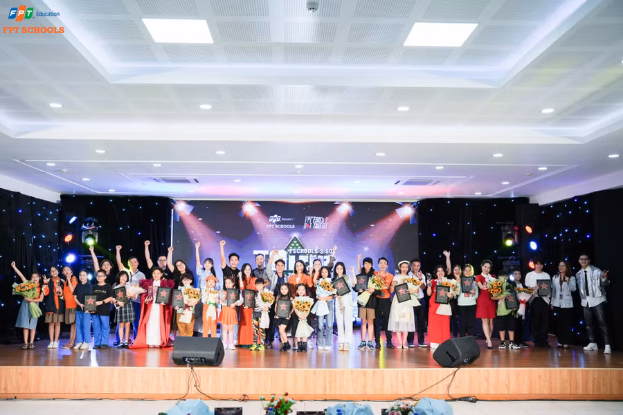 Top 14 tiết mục đã thực sự “bùng cháy” tại sân khấu Chung kết Fschools’s Got Talent năm nay. Ảnh: TH&amp;THCS FPT Đà Nẵng