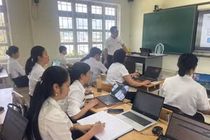 Trường THCS Lê Quý Đôn, phường Minh Xuân tập huấn đội ngũ giáo viên chuẩn bị năm học mới.